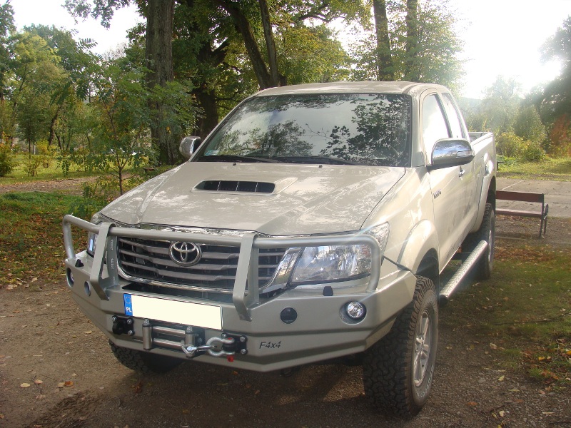 Zderzak stalowy przedni do Toyota Hilux po 2011