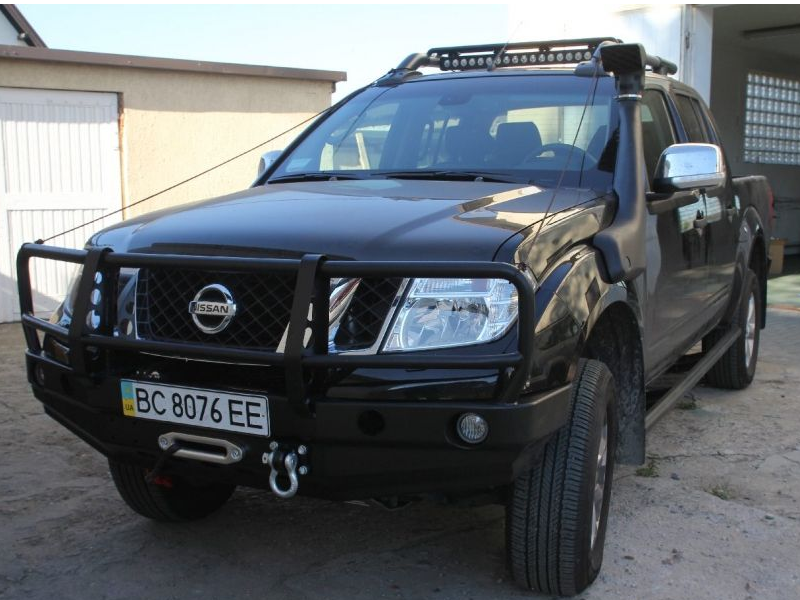 Zderzak stalowy przedni do Nissana Navara D40