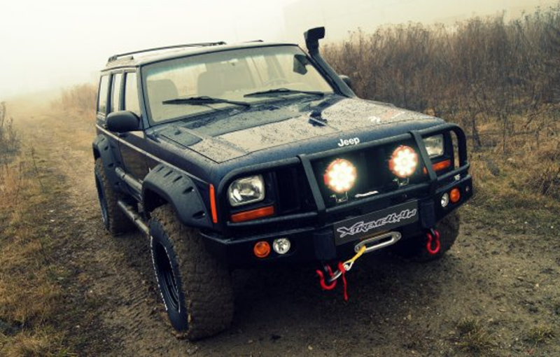 Zderzak stalowy przedni do Jeep Cherokee XJ z oś